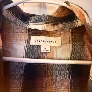 Aéropostale Plaid Button-Up Shirt in Brown and Cream